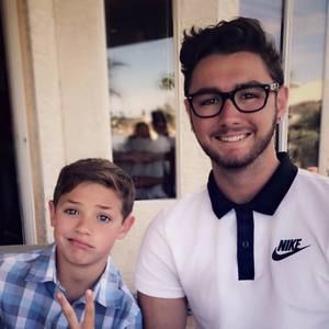 Meet your Posher, Collin